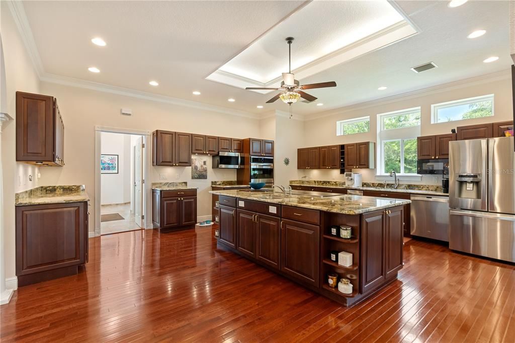 For Sale: $1,350,000 (5 beds, 4 baths, 5486 Square Feet)