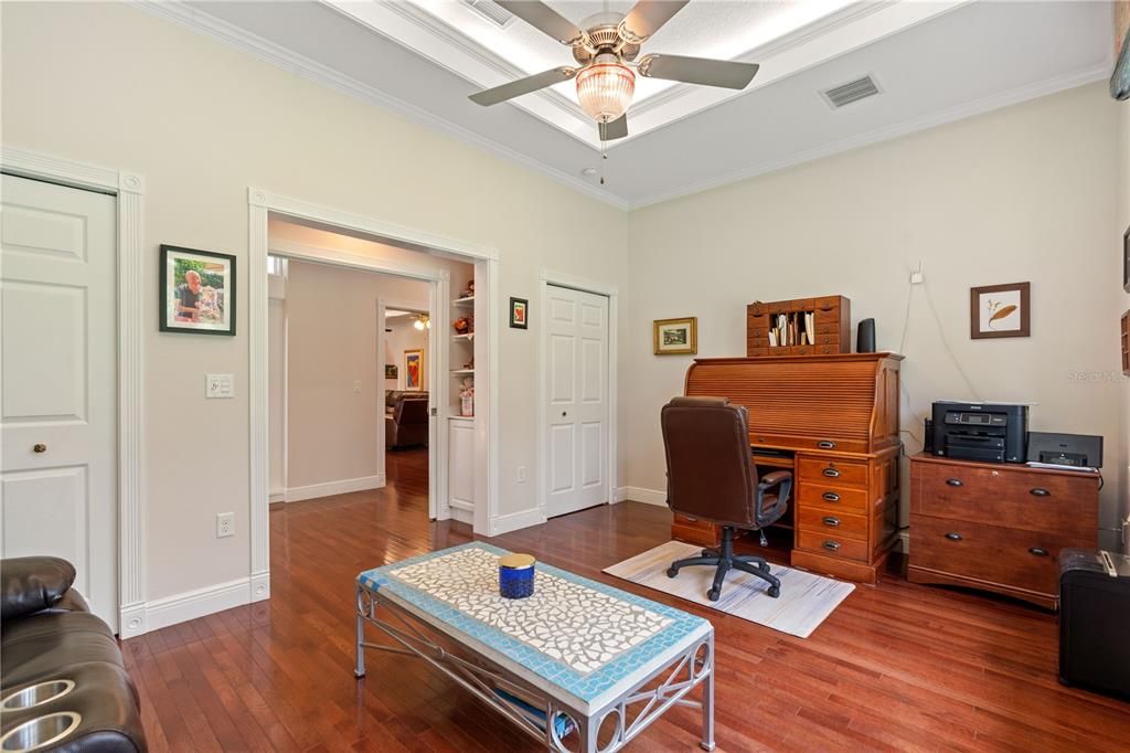 For Sale: $1,350,000 (5 beds, 4 baths, 5486 Square Feet)