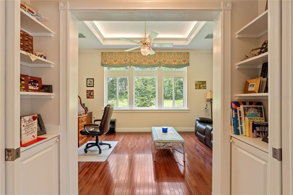 For Sale: $1,350,000 (5 beds, 4 baths, 5486 Square Feet)