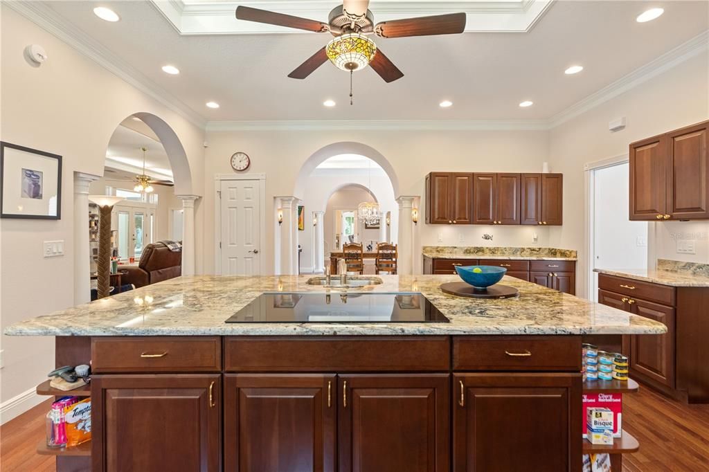 For Sale: $1,350,000 (5 beds, 4 baths, 5486 Square Feet)