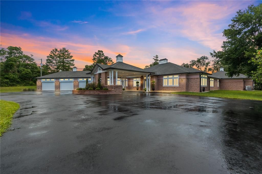 For Sale: $1,350,000 (5 beds, 4 baths, 5486 Square Feet)