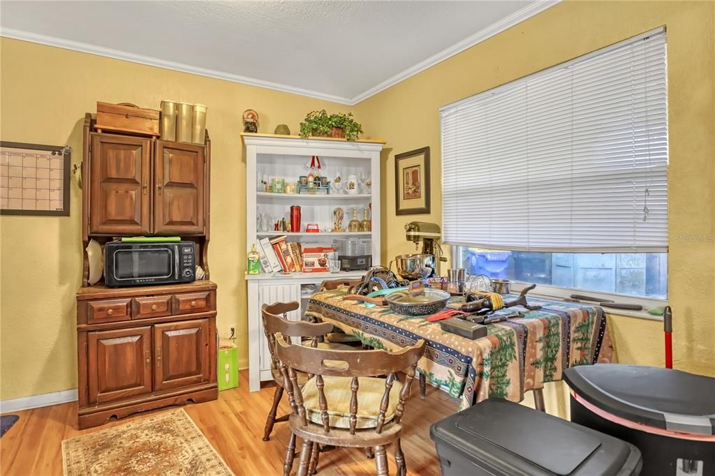 For Sale: $279,000 (3 beds, 2 baths, 1683 Square Feet)