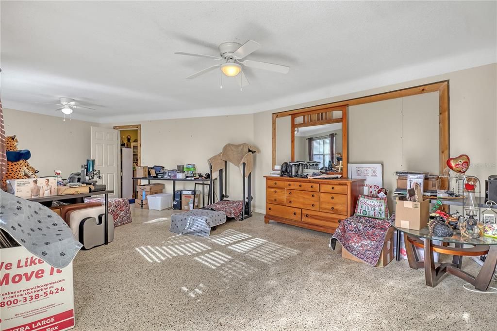 For Sale: $279,000 (3 beds, 2 baths, 1683 Square Feet)