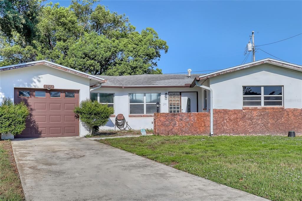 For Sale: $279,000 (3 beds, 2 baths, 1683 Square Feet)