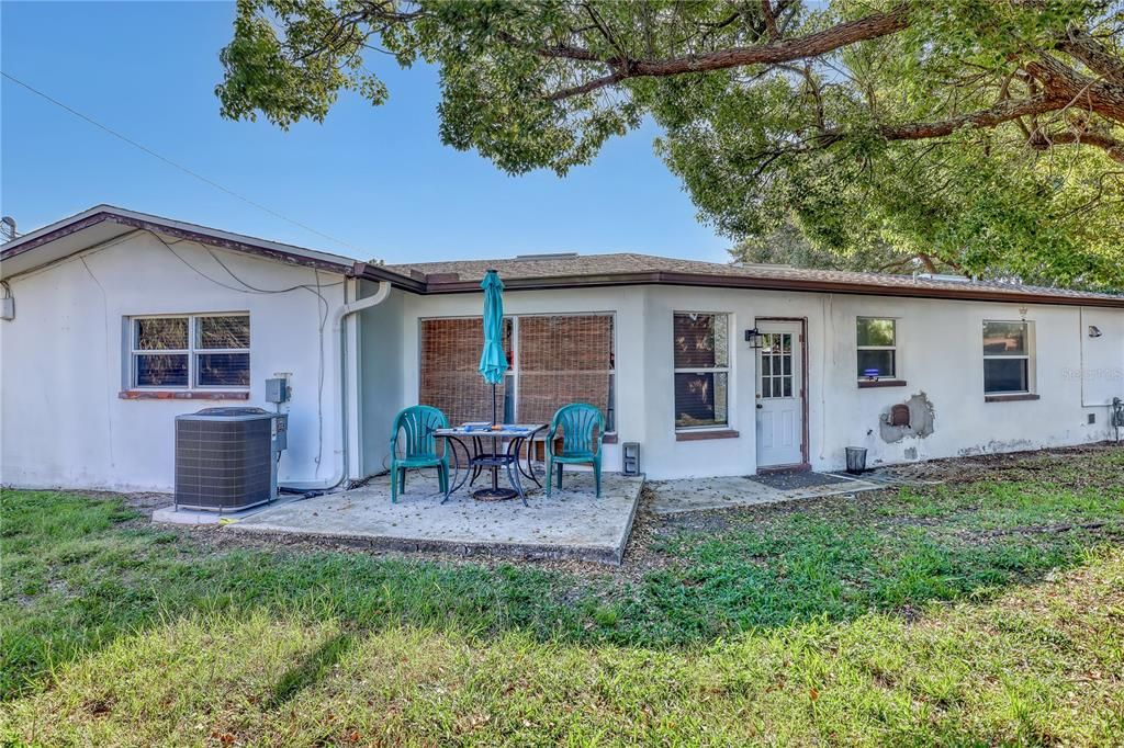 For Sale: $279,000 (3 beds, 2 baths, 1683 Square Feet)