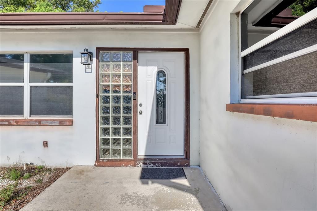 For Sale: $279,000 (3 beds, 2 baths, 1683 Square Feet)