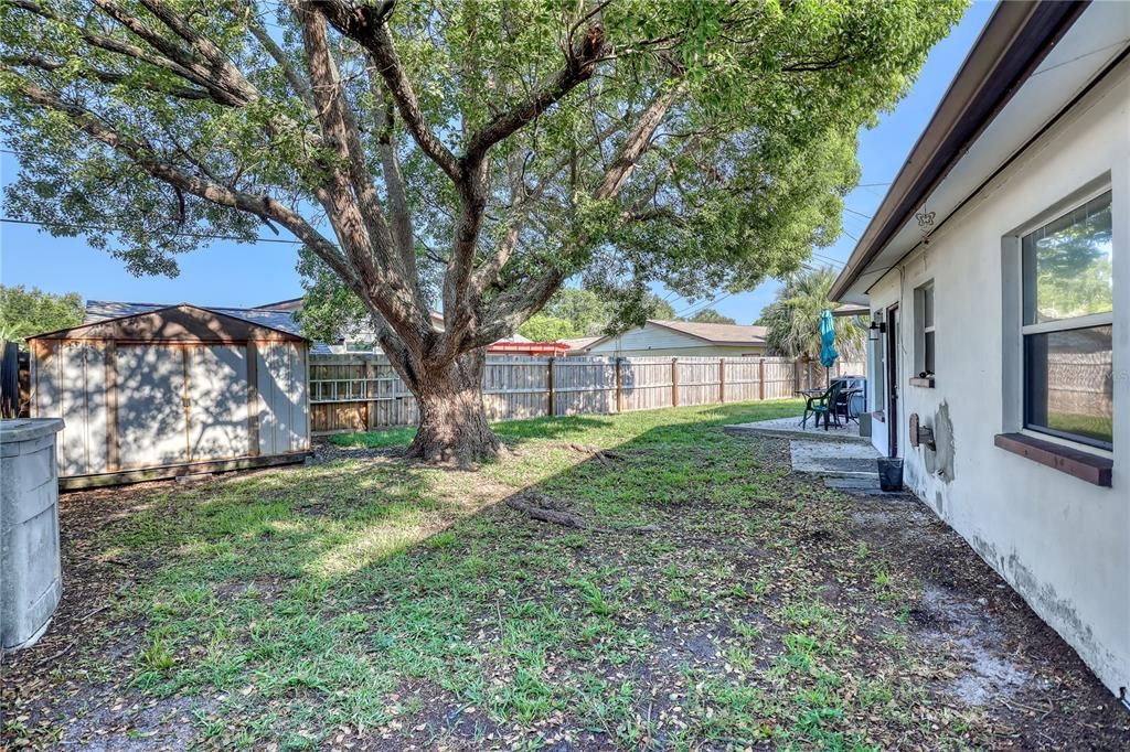 For Sale: $279,000 (3 beds, 2 baths, 1683 Square Feet)