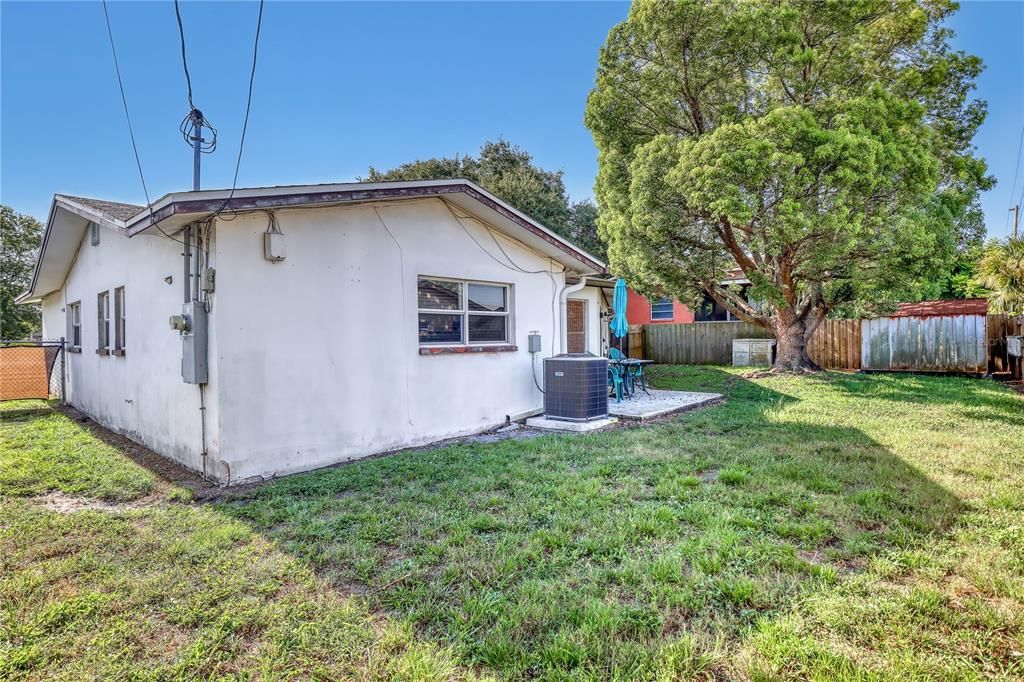 For Sale: $279,000 (3 beds, 2 baths, 1683 Square Feet)