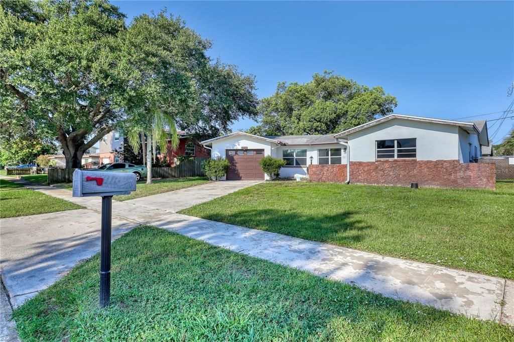 For Sale: $279,000 (3 beds, 2 baths, 1683 Square Feet)