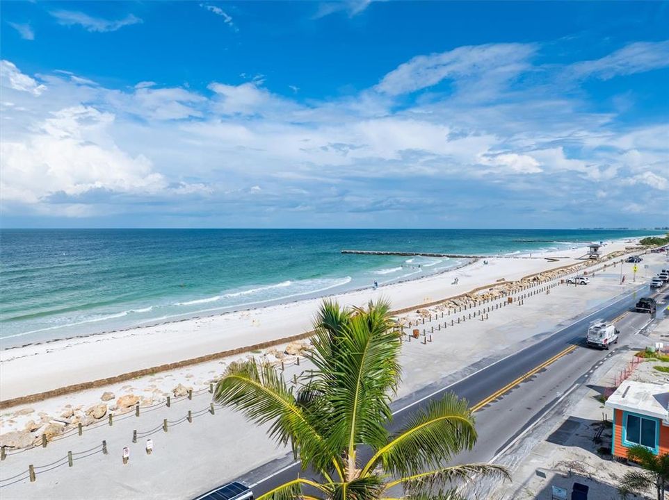 For Sale: $1,950,000 (0.11 acres)