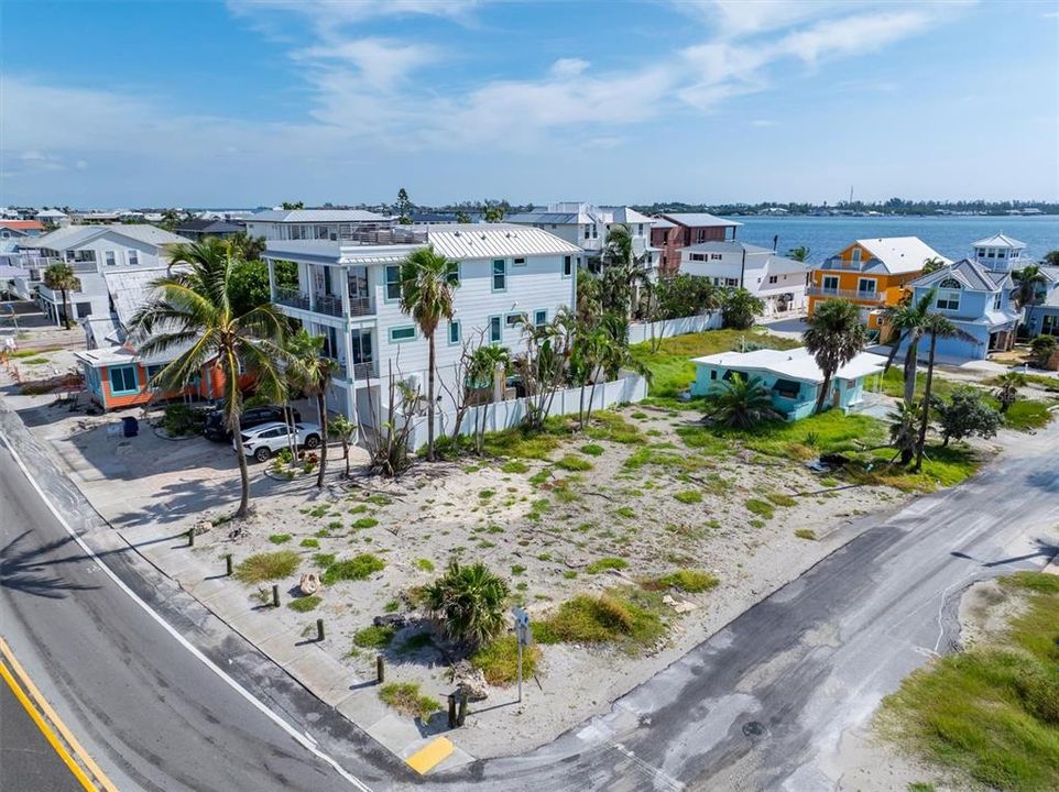 For Sale: $1,950,000 (0.11 acres)