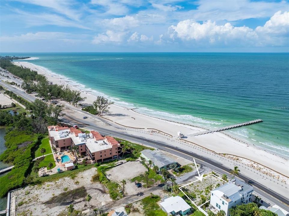 For Sale: $1,950,000 (0.11 acres)