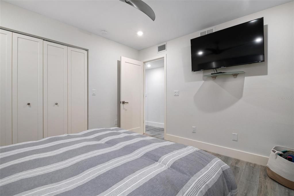 出租: $3,900 (2 贝兹, 2 浴室, 1085 平方英尺)