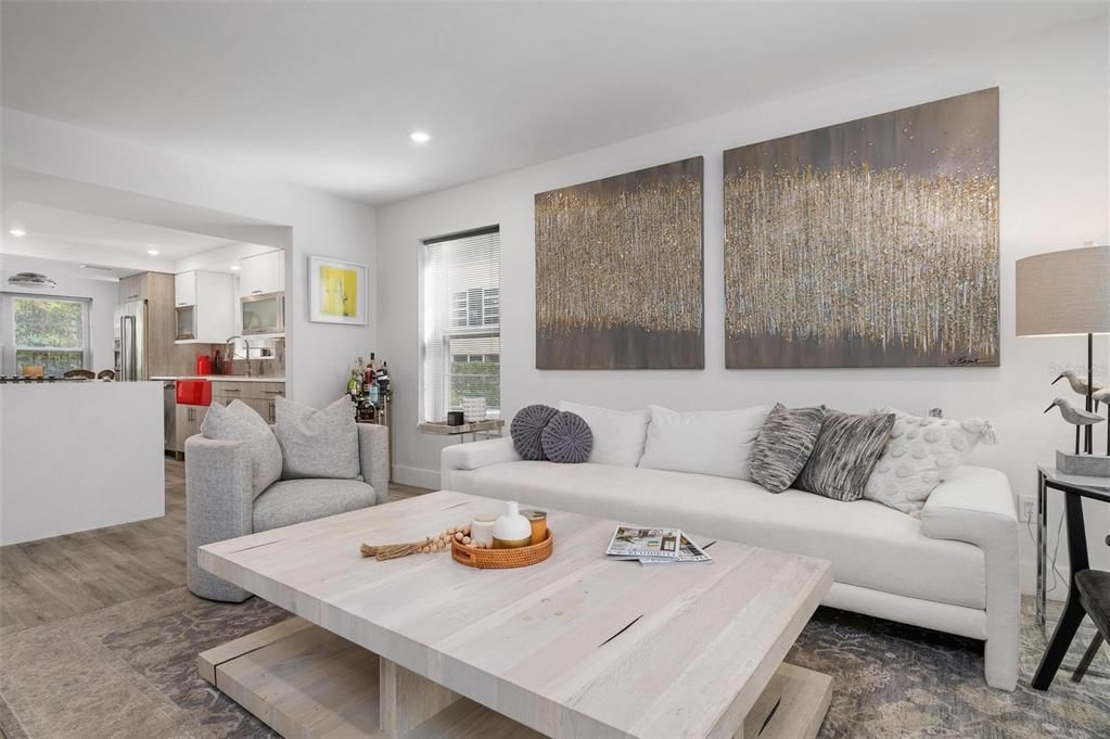 出租: $3,900 (2 贝兹, 2 浴室, 1085 平方英尺)