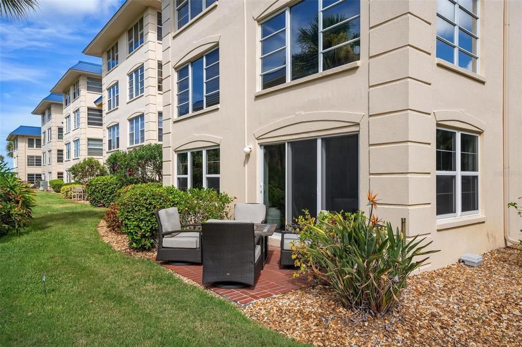 出租: $3,900 (2 贝兹, 2 浴室, 1085 平方英尺)