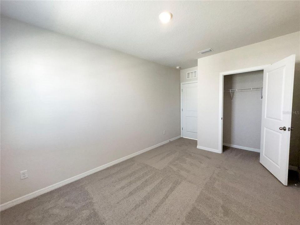 Под контрактом: $3,300 (4 спален, 2 ванн, 2260 Квадратных фут)