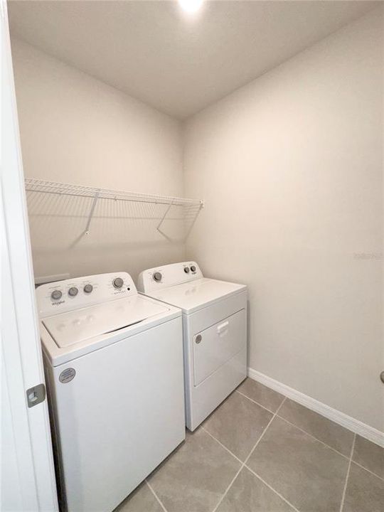 Под контрактом: $3,300 (4 спален, 2 ванн, 2260 Квадратных фут)