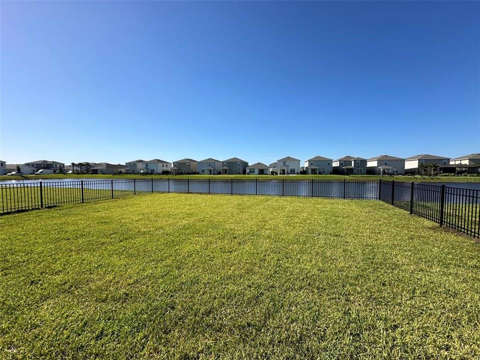 Под контрактом: $3,300 (4 спален, 2 ванн, 2260 Квадратных фут)