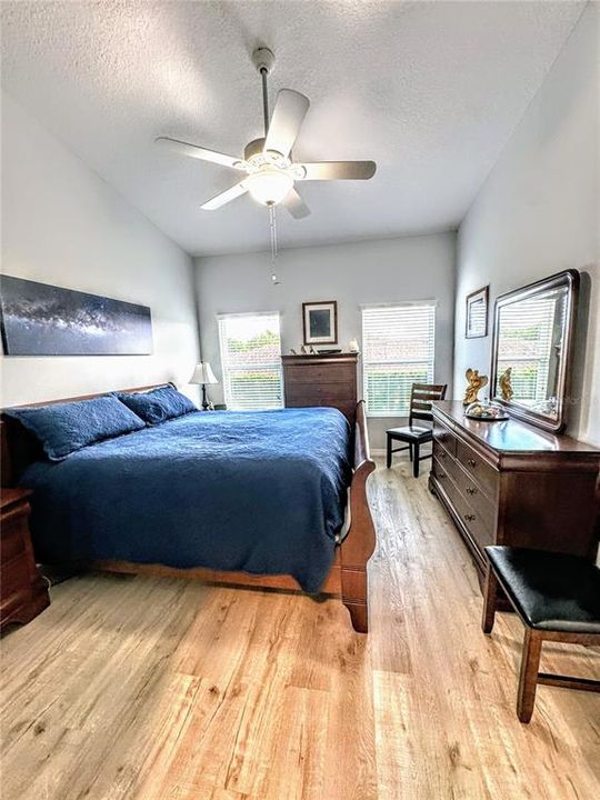 待售: $260,000 (3 贝兹, 2 浴室, 1410 平方英尺)