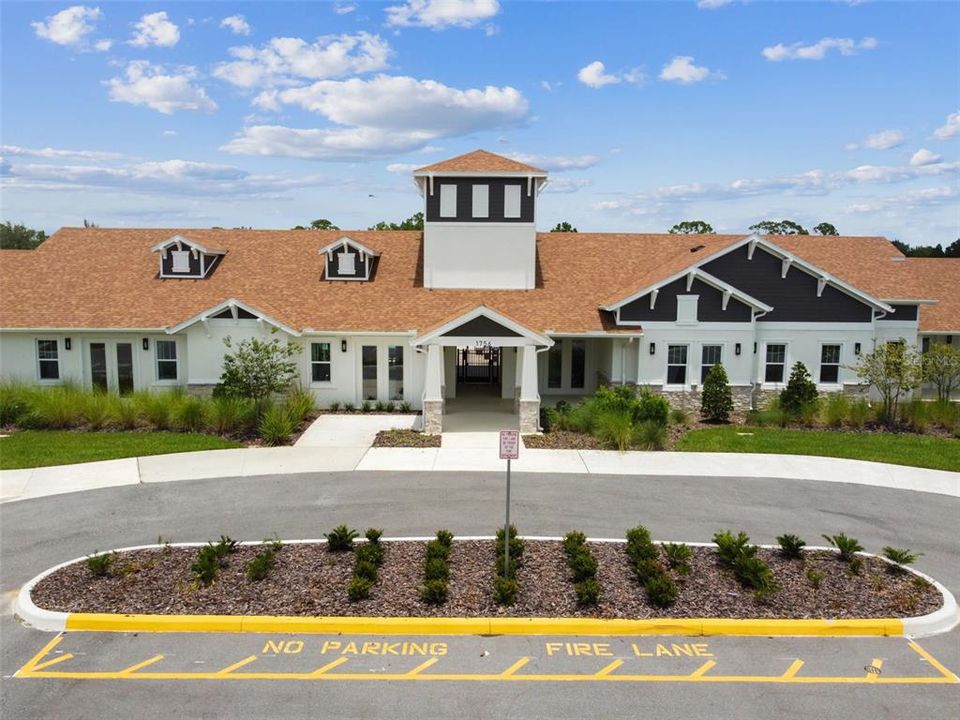 На продажу: $420,000 (4 спален, 2 ванн, 1707 Квадратных фут)