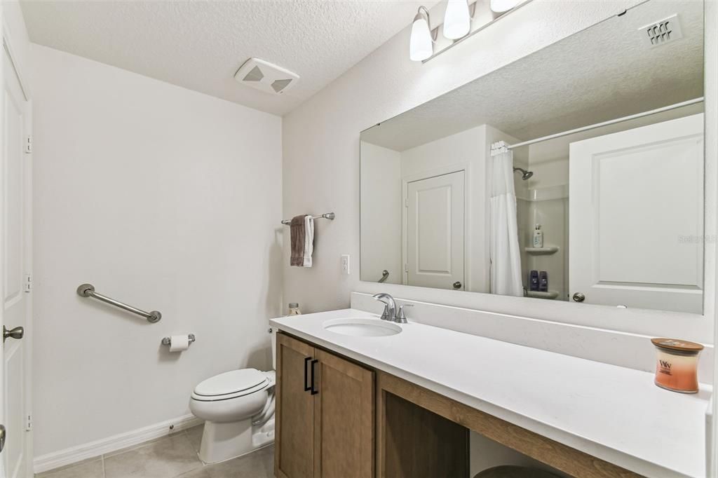 На продажу: $420,000 (4 спален, 2 ванн, 1707 Квадратных фут)