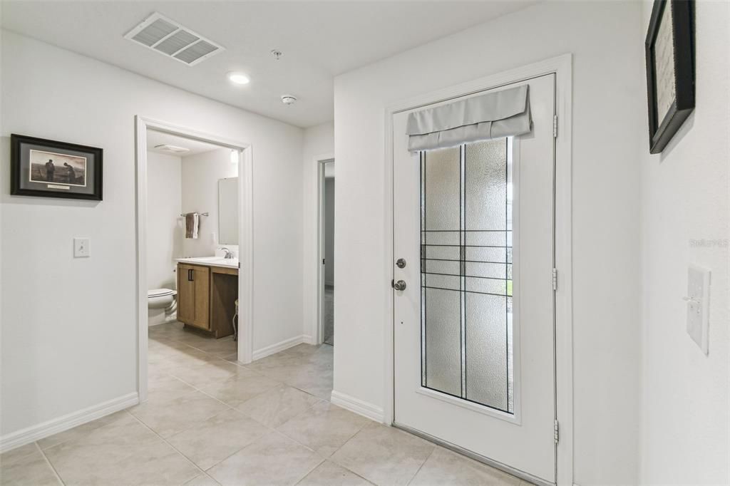 На продажу: $420,000 (4 спален, 2 ванн, 1707 Квадратных фут)