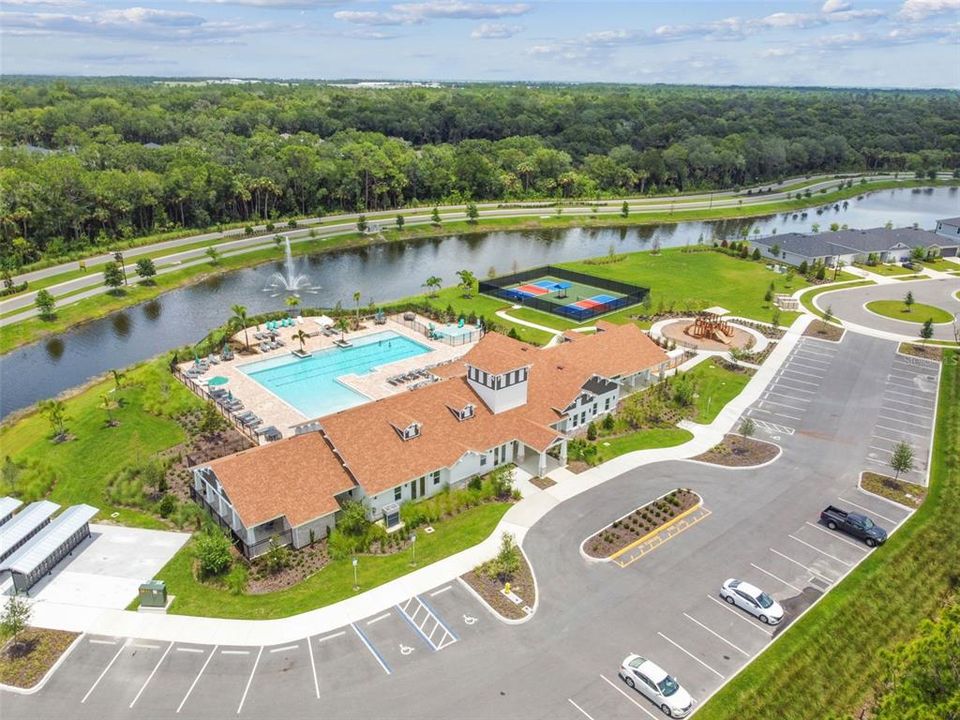 На продажу: $420,000 (4 спален, 2 ванн, 1707 Квадратных фут)