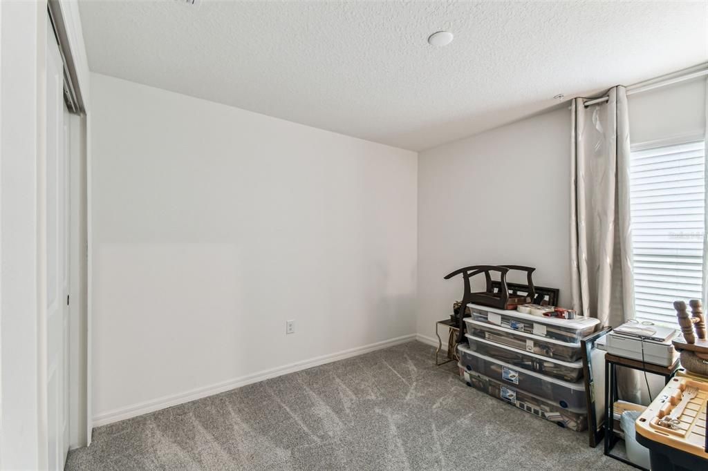 На продажу: $420,000 (4 спален, 2 ванн, 1707 Квадратных фут)