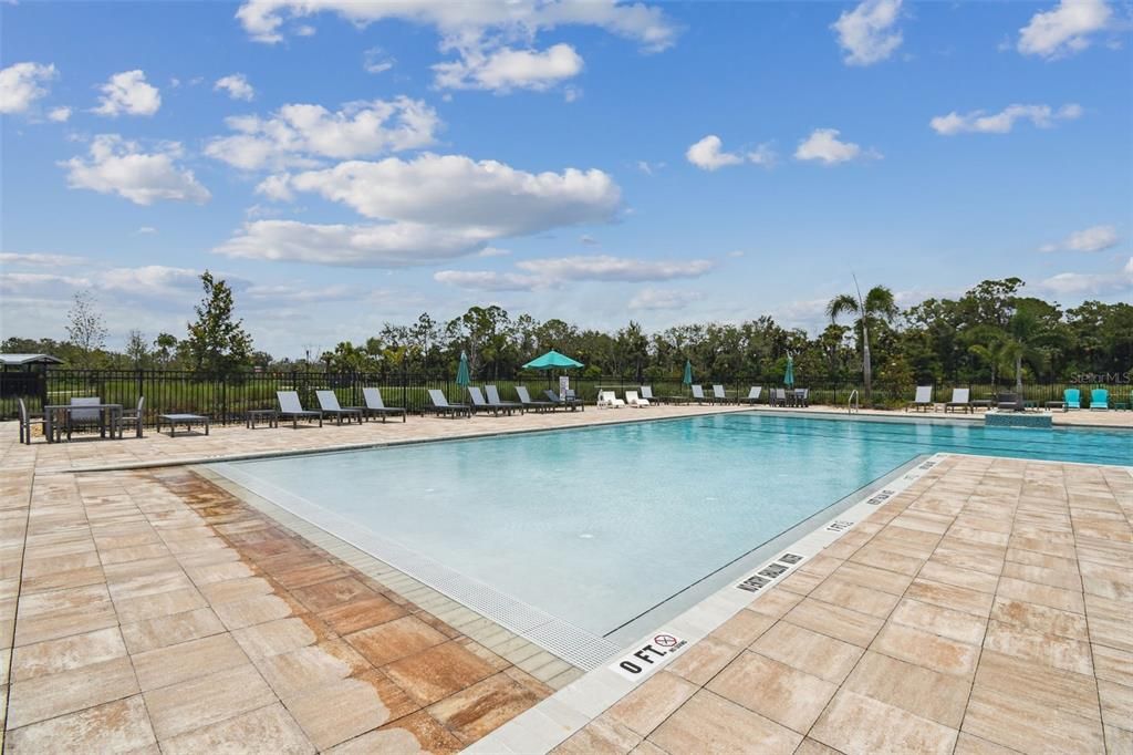 На продажу: $420,000 (4 спален, 2 ванн, 1707 Квадратных фут)