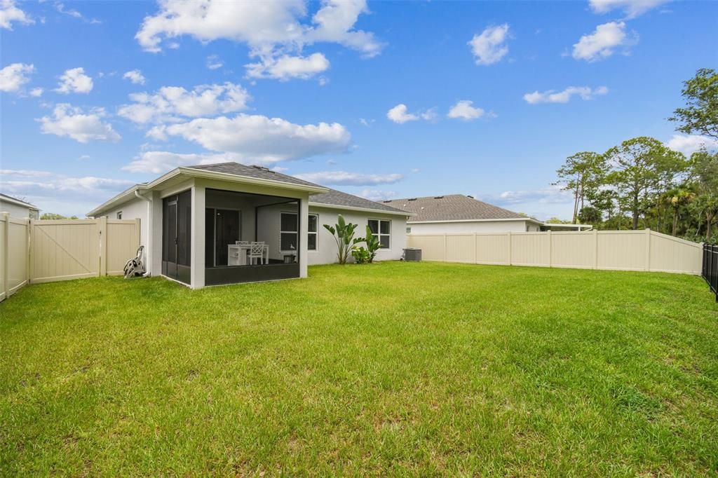 На продажу: $420,000 (4 спален, 2 ванн, 1707 Квадратных фут)