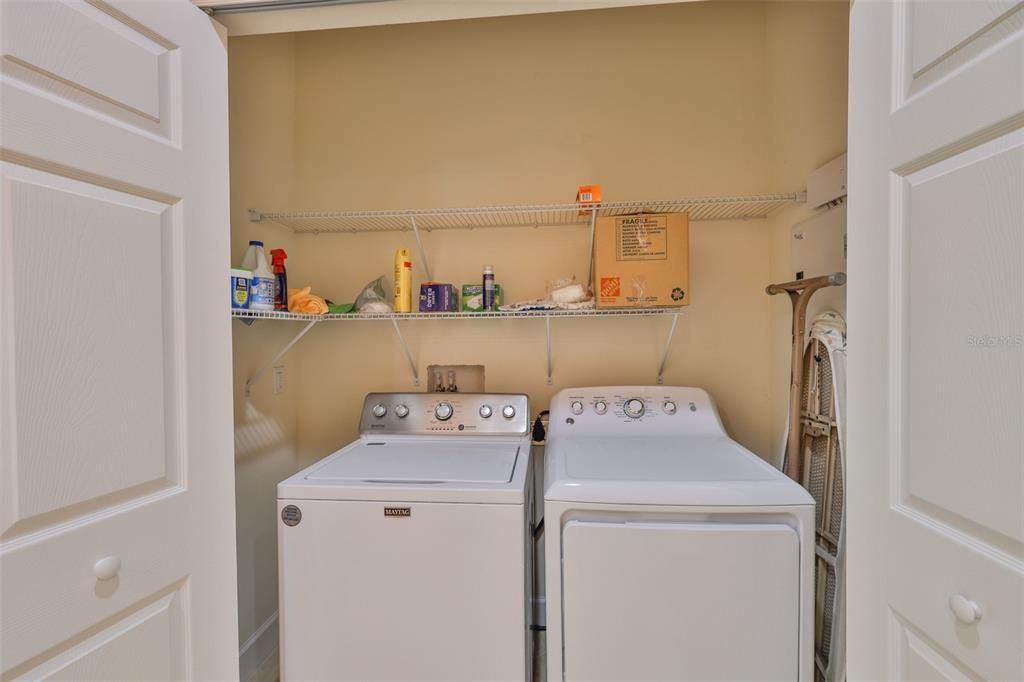 На продажу: $314,990 (2 спален, 2 ванн, 1493 Квадратных фут)