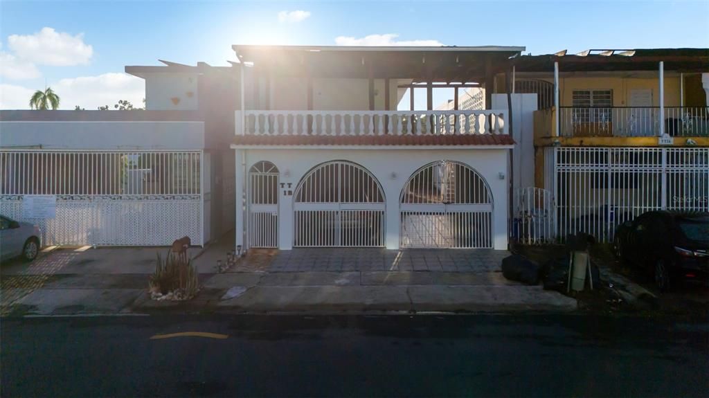 合同活跃: $240,000 (4 贝兹, 3 浴室, 1388 平方英尺)