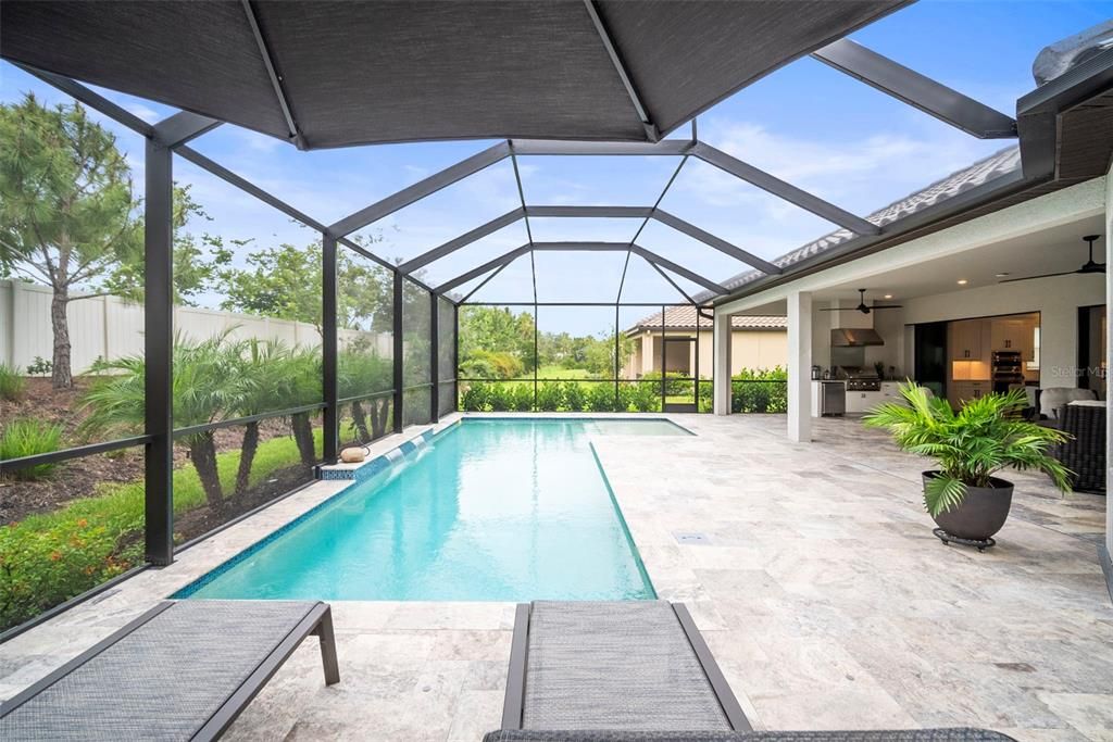 Под контрактом: $1,125,000 (3 спален, 3 ванн, 3101 Квадратных фут)