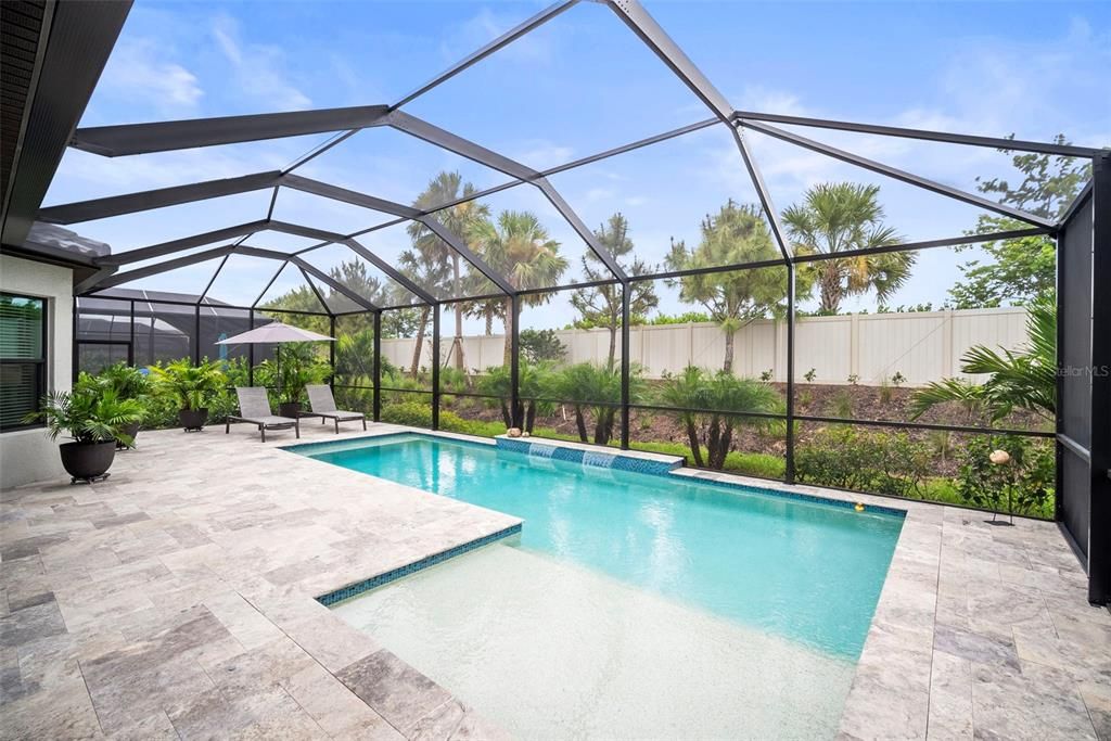 Под контрактом: $1,125,000 (3 спален, 3 ванн, 3101 Квадратных фут)