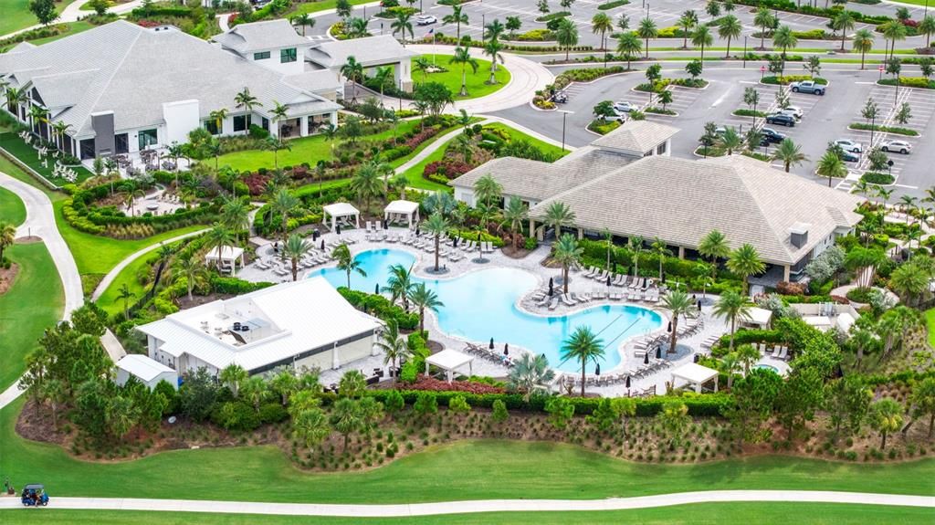 Под контрактом: $1,125,000 (3 спален, 3 ванн, 3101 Квадратных фут)