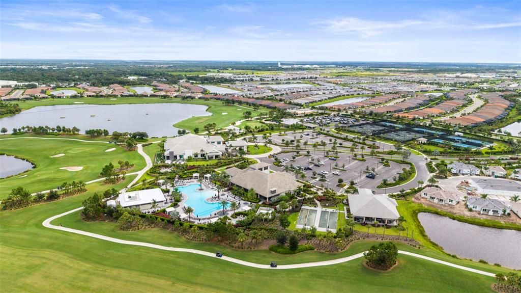 Под контрактом: $1,125,000 (3 спален, 3 ванн, 3101 Квадратных фут)