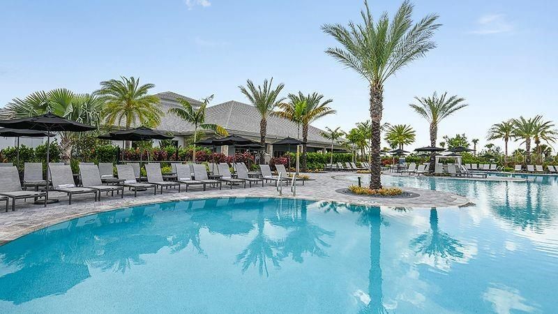 Под контрактом: $1,125,000 (3 спален, 3 ванн, 3101 Квадратных фут)