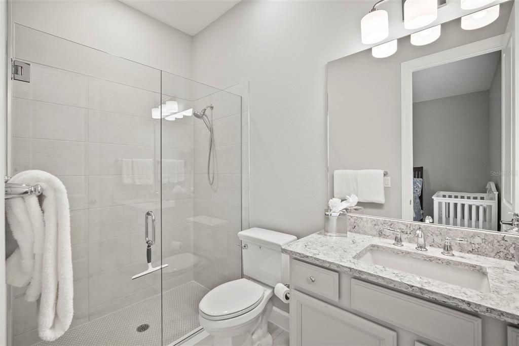 Под контрактом: $1,125,000 (3 спален, 3 ванн, 3101 Квадратных фут)