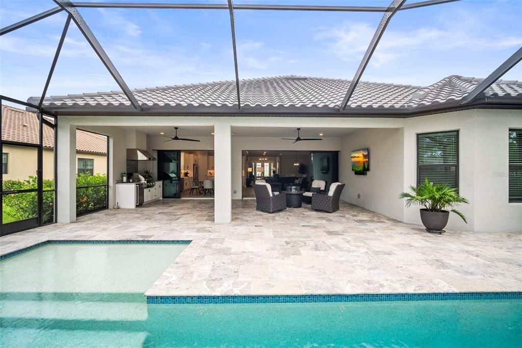 Под контрактом: $1,125,000 (3 спален, 3 ванн, 3101 Квадратных фут)