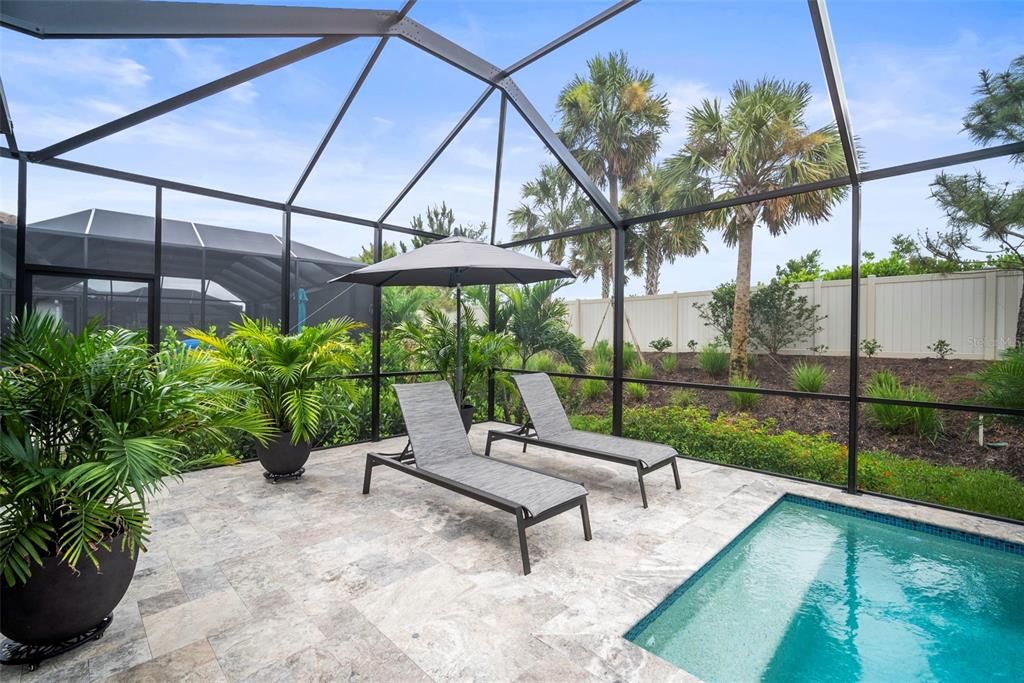 Под контрактом: $1,125,000 (3 спален, 3 ванн, 3101 Квадратных фут)