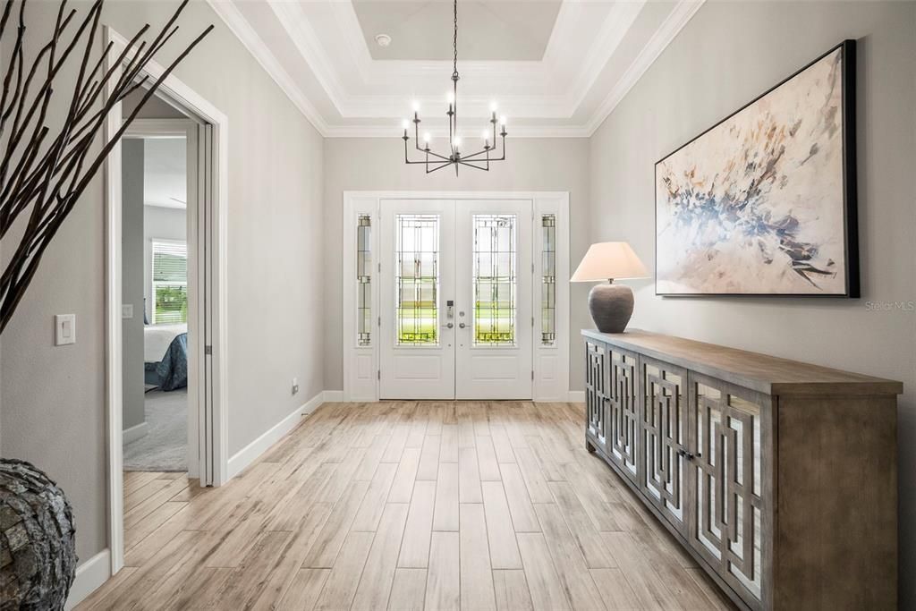 Под контрактом: $1,125,000 (3 спален, 3 ванн, 3101 Квадратных фут)