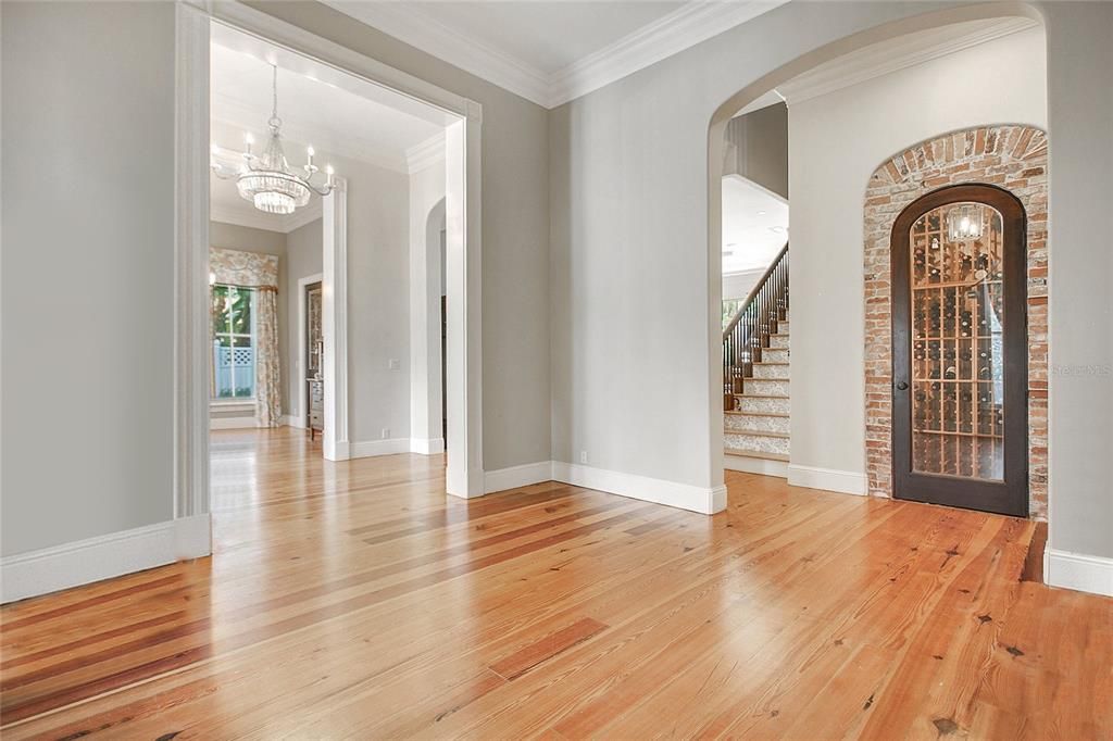 For Sale: $2,895,000 (6 beds, 5 baths, 6163 Square Feet)