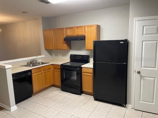 出租: $1,600 (2 贝兹, 2 浴室, 1152 平方英尺)