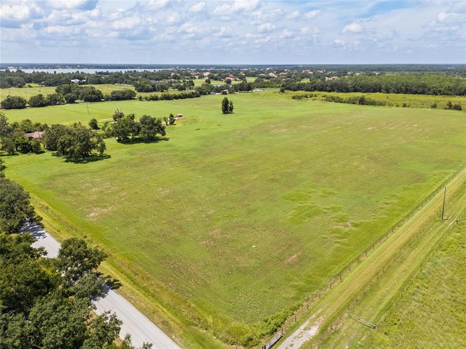 На продажу: $5,500,000 (39.40 acres)