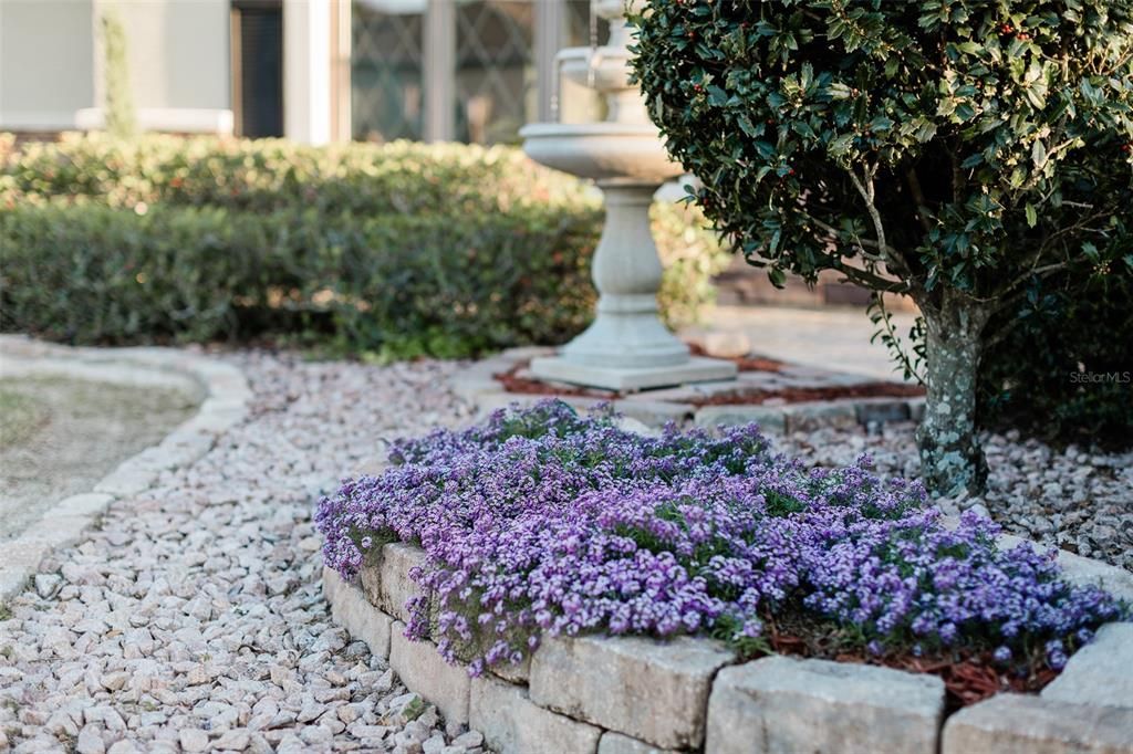 合同活跃: $625,000 (3 贝兹, 2 浴室, 2107 平方英尺)