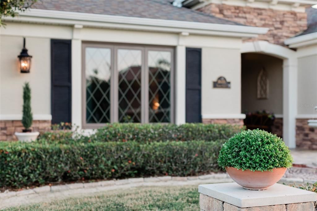 合同活跃: $625,000 (3 贝兹, 2 浴室, 2107 平方英尺)