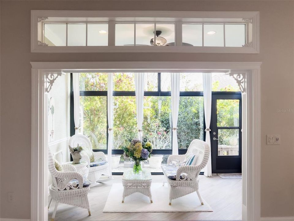 合同活跃: $625,000 (3 贝兹, 2 浴室, 2107 平方英尺)