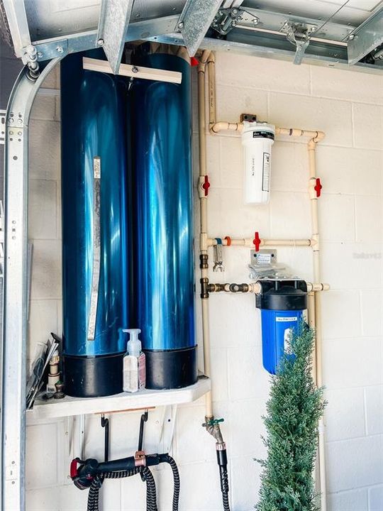 合同活跃: $625,000 (3 贝兹, 2 浴室, 2107 平方英尺)