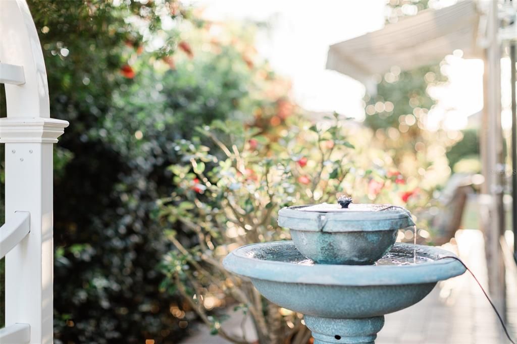 合同活跃: $625,000 (3 贝兹, 2 浴室, 2107 平方英尺)