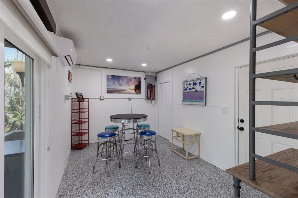 Active With Contract: $849,000 (3 beds, 2 baths, 1536 Square Feet)